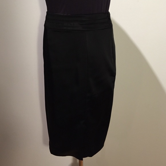 Beautiful satin skirt by White House Black Market