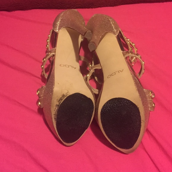 Gold and silver Aldo's heels - Picture 2 of 4