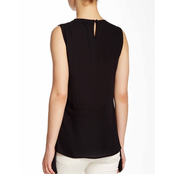 🌲Buy 1 Get 1 Free🌲 BCBG Top - Picture 2 of 3