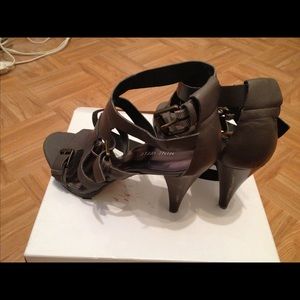 Nine West Dark Grey Sandals.