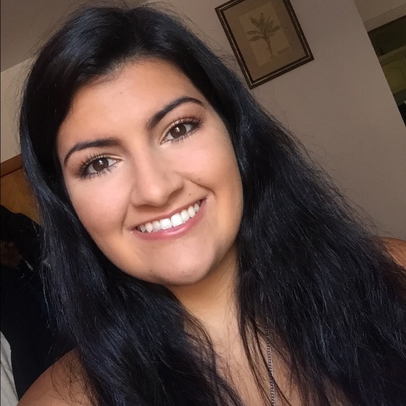 Meet your Posher, Karina