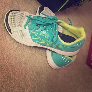 Women's Crossfit Nano 2.0. Size 7.5 New with box.