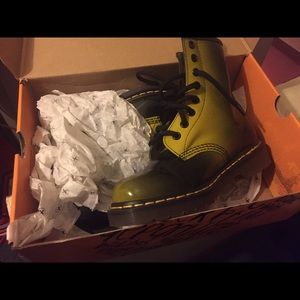 Black & yellow patent leather Doc Martens size 4