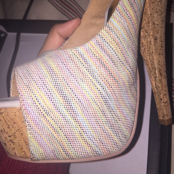 High heels - Picture 2 of 2