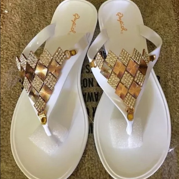 Brand new size 7 in women's