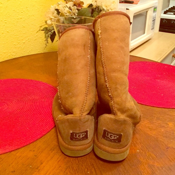 original brown UGGs 🐼🐼🐼🐼