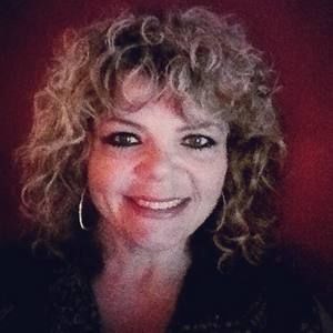 Meet your Posher, Raebeth