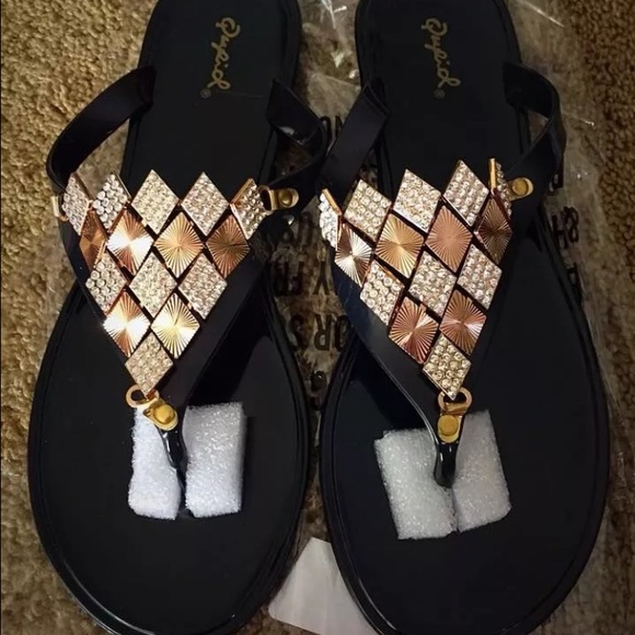 Brand new size 7 in women's