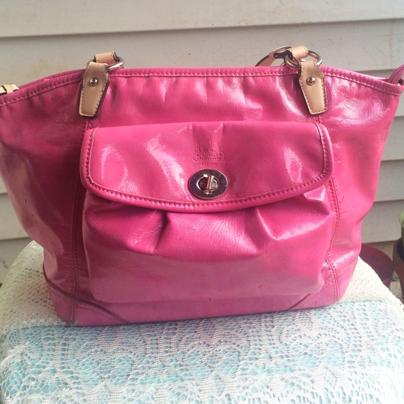 Final hours: Pink Patent Leather Auth Coach Tote