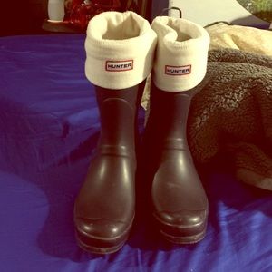 Hunter Navy Rainboots WITH BOOT SOCKS!!