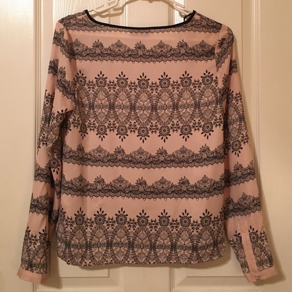 NWOT blush and black blouse. Beautiful print - Picture 3 of 3