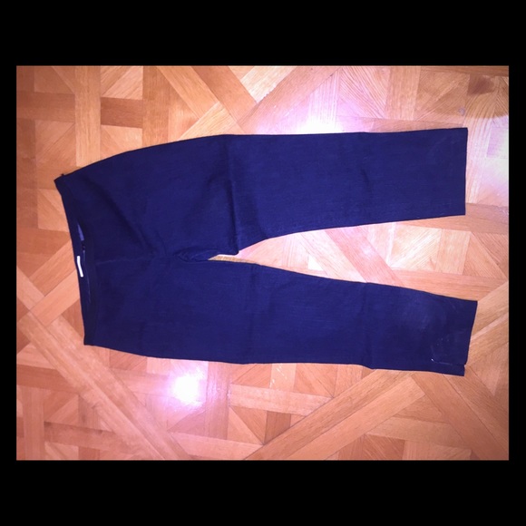 Brand new stretchy Tahari jeans with elastic band