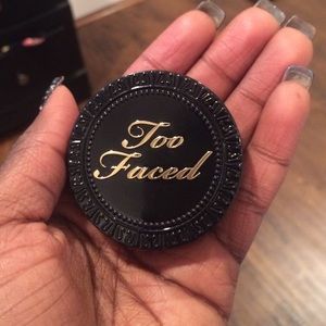 Too Faced medium matte bronzer