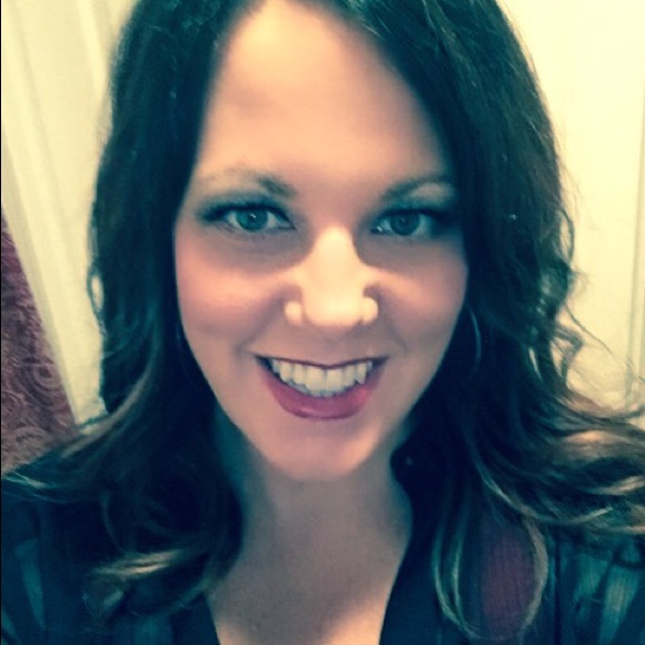 Meet your Posher, Shannon - Picture 2 of 4