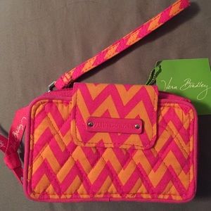 NWT Vera Bradley 'Ziggy Zags' Smartphone Wristlet