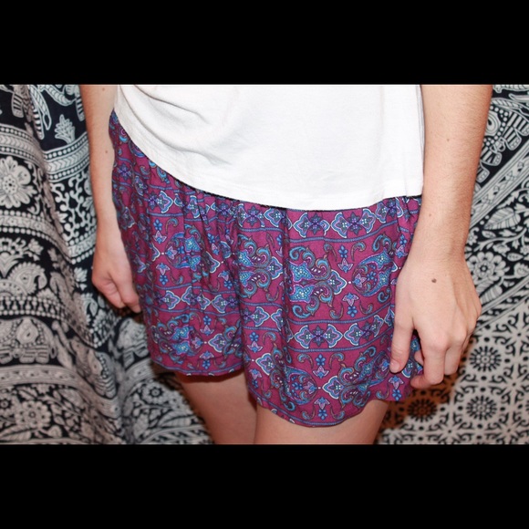 flowy shorts - Picture 1 of 3