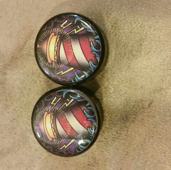 3/4" 19mm Lighthouse plugs. Like new.