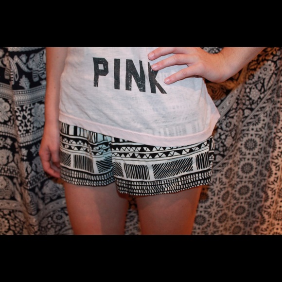 flowy shorts - Picture 1 of 3