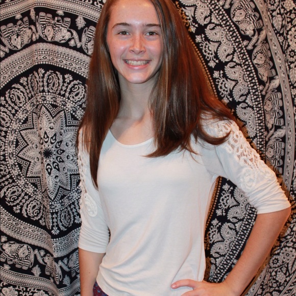 mid length blouse - Picture 1 of 3