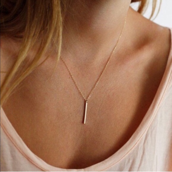 Zara Jewelry - Gold bar necklace 💕 sale 💕