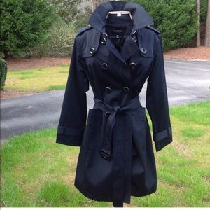 SOLD‼️ London Fog Trench Coat