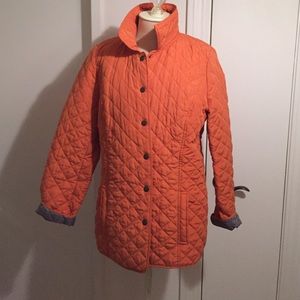 Like new quilted barn coat. perfect for late Fall