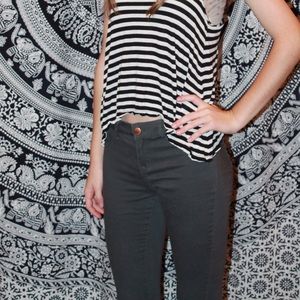 gray skinny jeans
