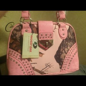 Mossy oak pink camo purse