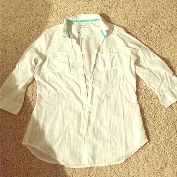 American Eagle quarter sleeve button down