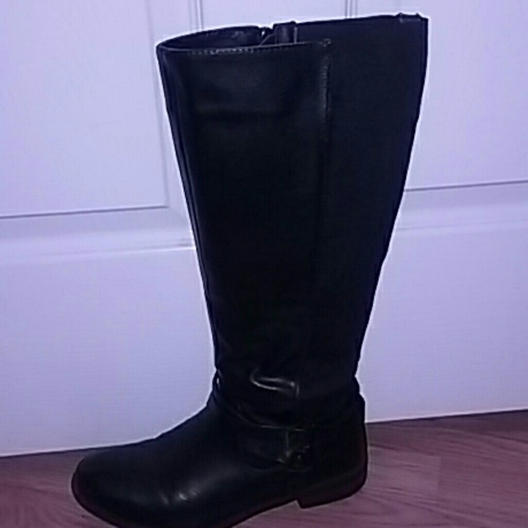 Black boots