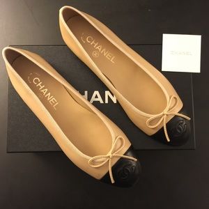 Chanel two tone cap toe flats
