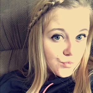 Meet your Posher, Leah