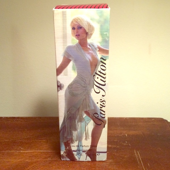 Paris Hilton Perfume - Picture 1 of 4