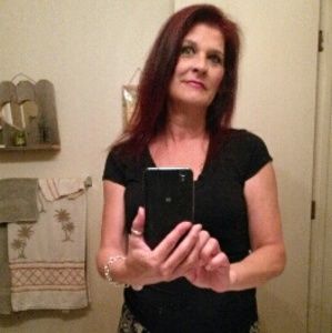 Meet your Posher, Denise