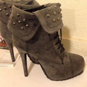 6 inch booties size 7 gray with studs, LOVE these
