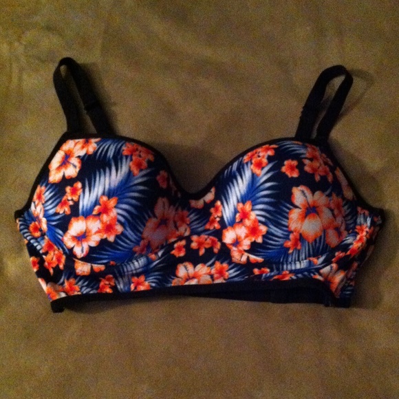 PINK Victoria Secret bra