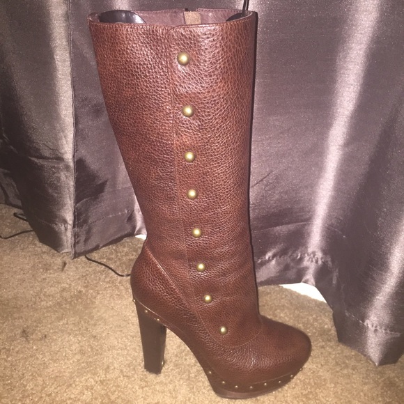 Brown Leather • UGG Boots