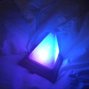 Himalayan salt rock lamp