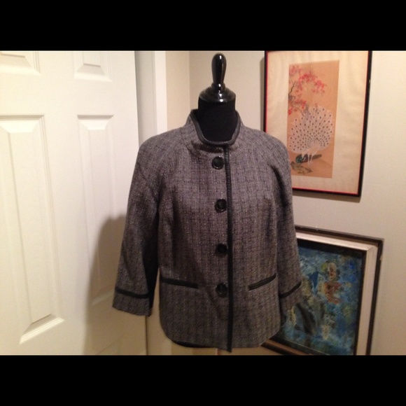 Jones New York Tweed Wool Jacket w/ Leather Trim