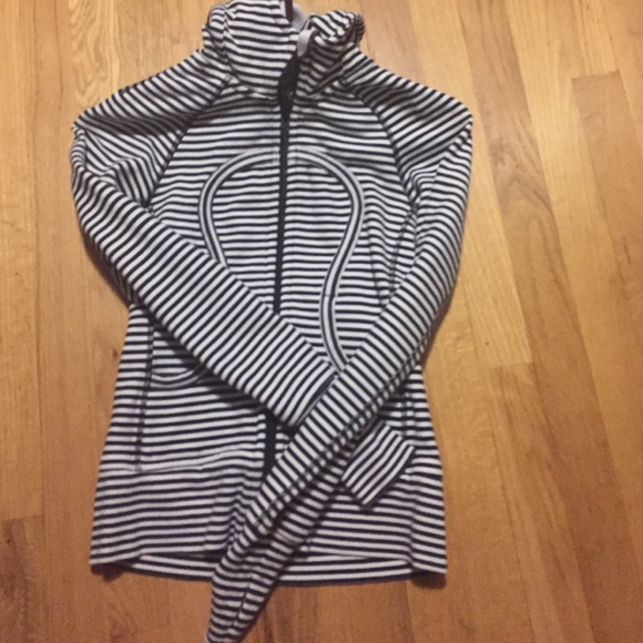 lululemon athletica Sweaters - Lululemon Scuba Hoodie
