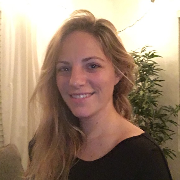 Meet your Posher, Amanda - Picture 1 of 1