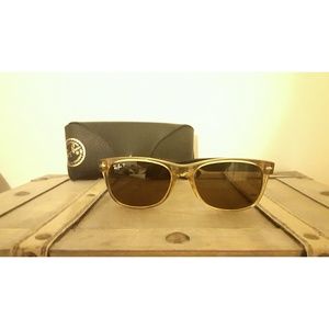 AUTHENTIC Rayban New Wayfarer- Tan (RB2132)