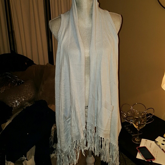 Hollister sweater