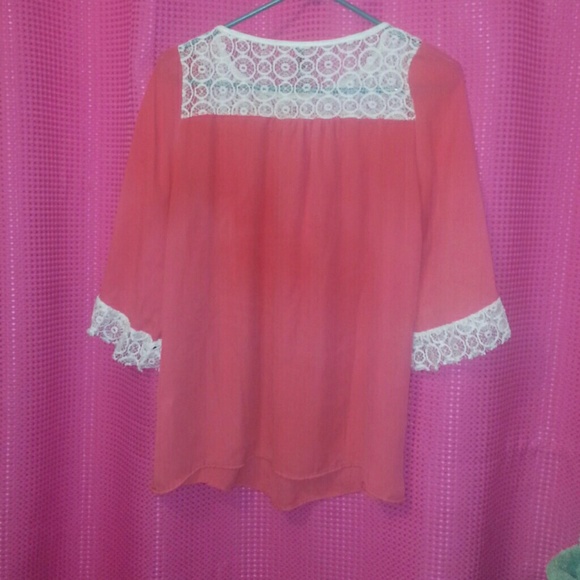 Top - Picture 2 of 2