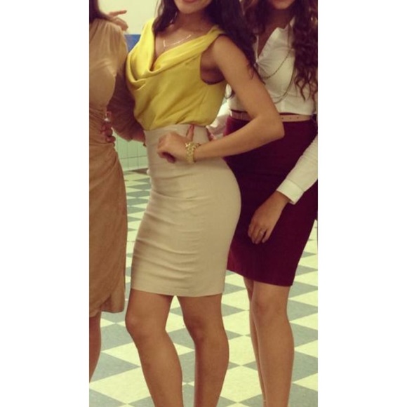 🆕Tan color pencil skirt - Picture 2 of 3