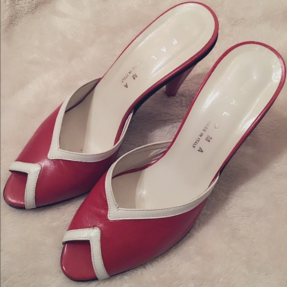 Bright red Paloma- made in Italy