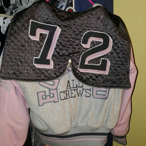 Jacker - Picture 4 of 4