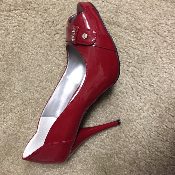 Guess heels