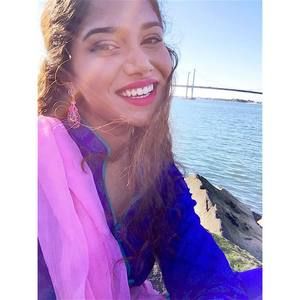 Meet your Posher, Nujhat