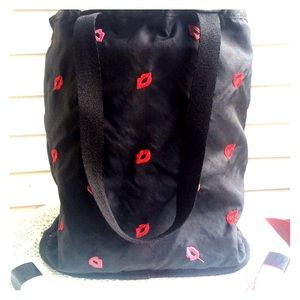 LAST DAY: Cute Le Sportsac Tote Bag w/ kisses